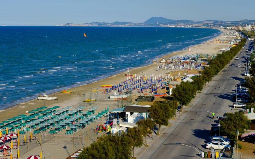 Cesano Beach Apartments Senigallia Extérieur photo